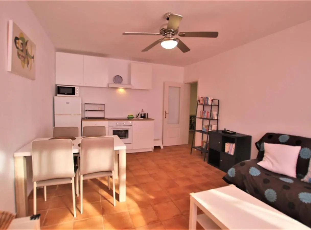 Vivienda Vacacional La Vela Baja Puerto Calero Spain
