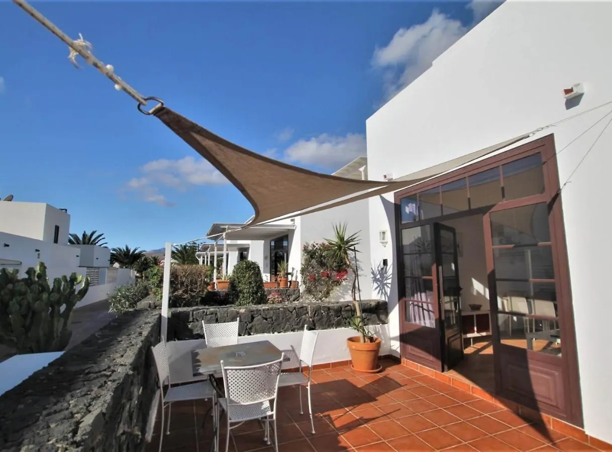Vivienda Vacacional La Vela Baja Puerto Calero Apartment