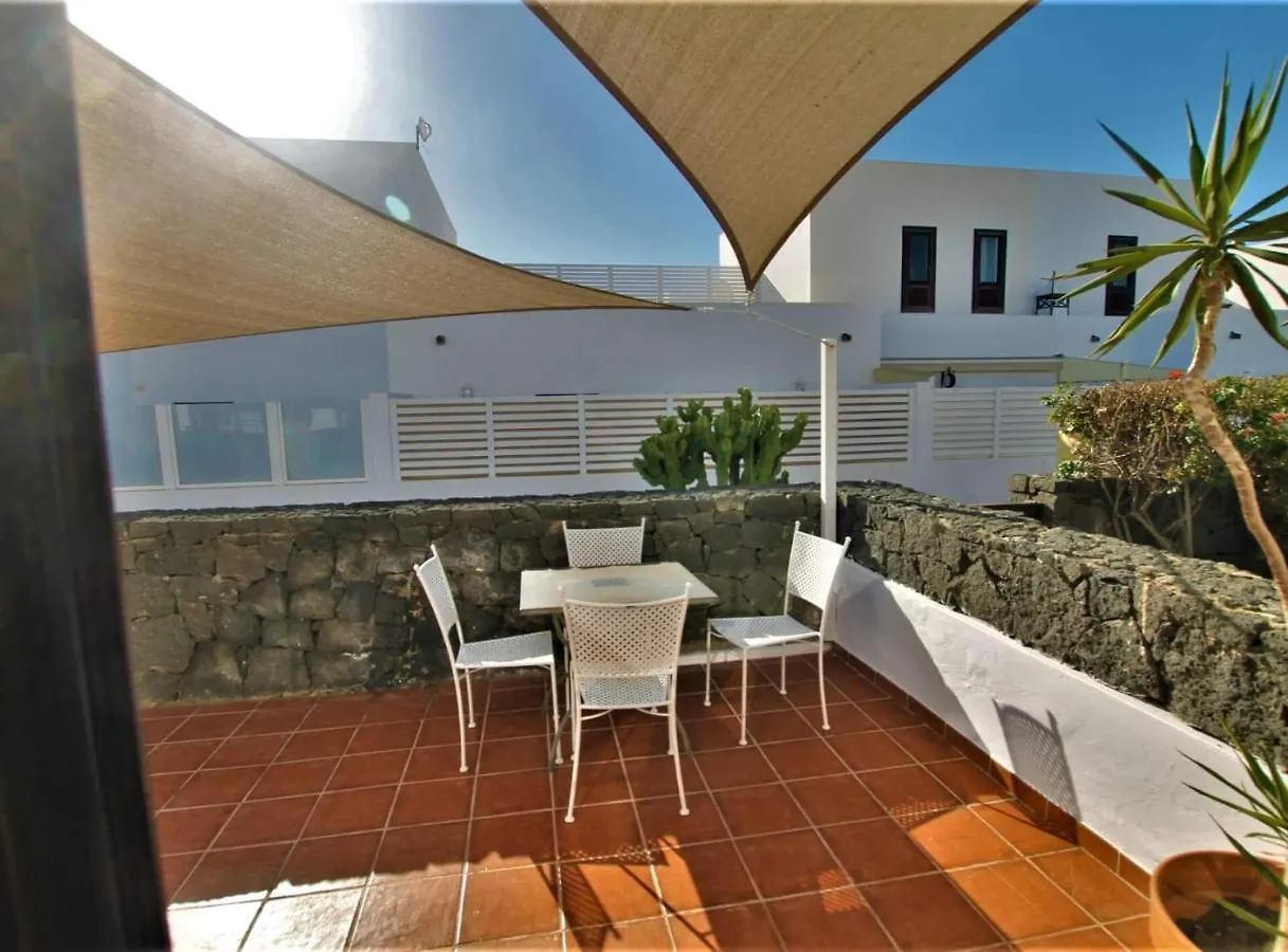 Vivienda Vacacional La Vela Baja Puerto Calero Apartment