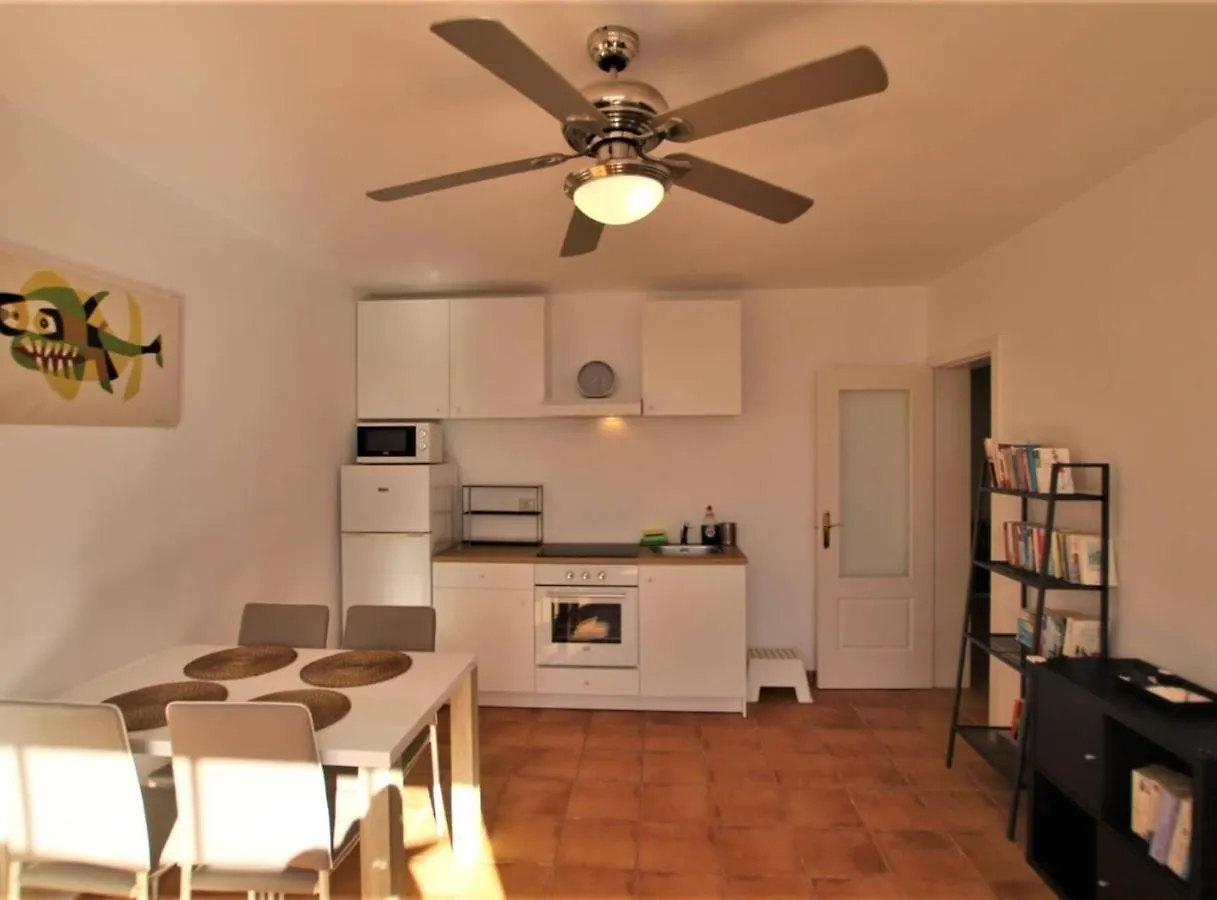 Vivienda Vacacional La Vela Baja Puerto Calero Spain